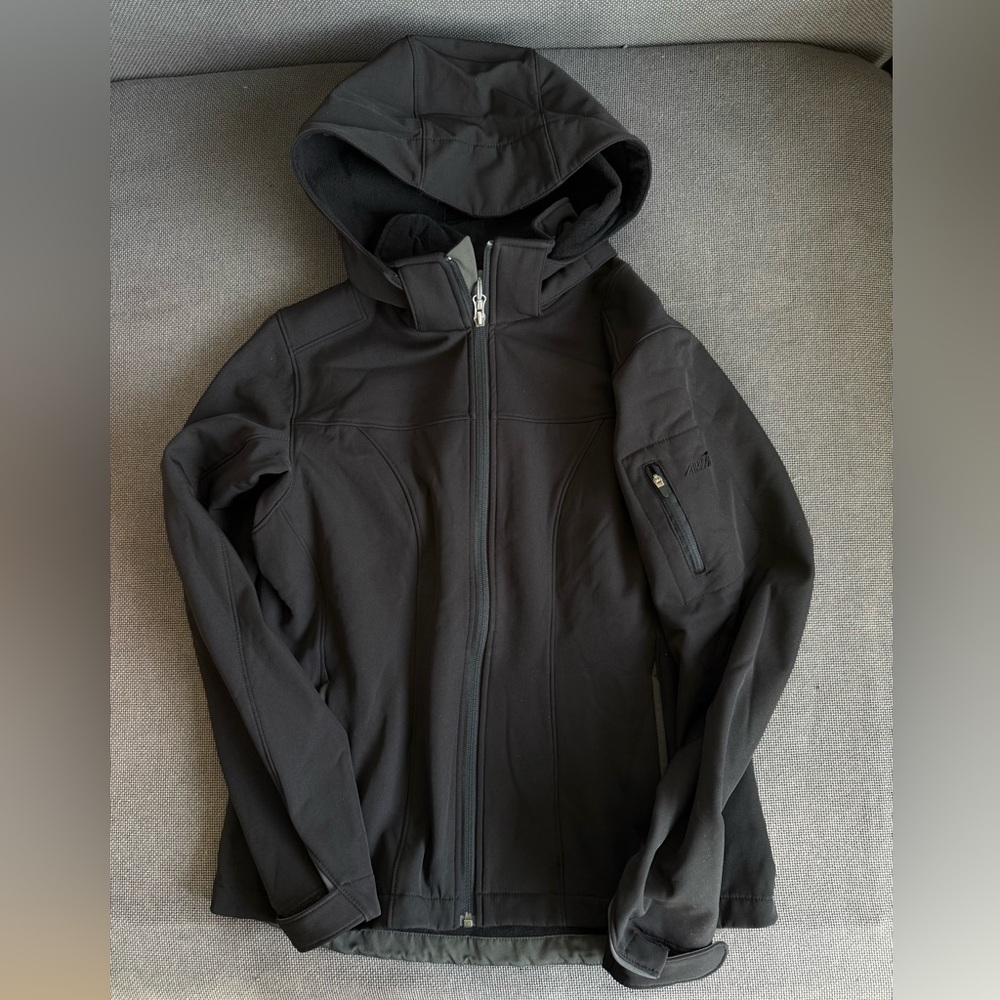 AVIA Softshell Jacket – Water-Resistant, Size M - Picture 11 of 13